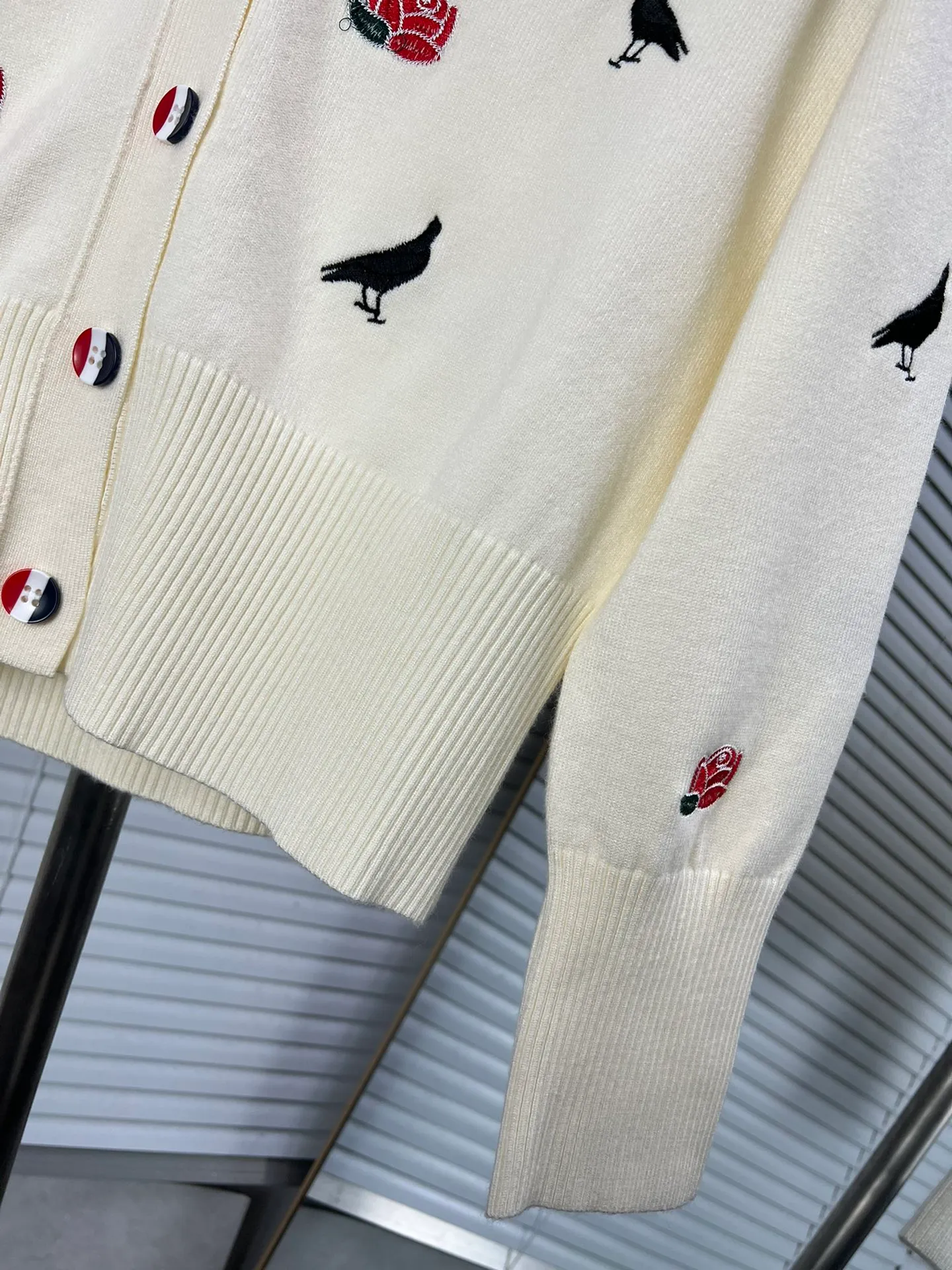 THOM BROWNE🇳🇱 V ： ：Cream White Gray Blue Sizes：0.1.2（S.M.L）